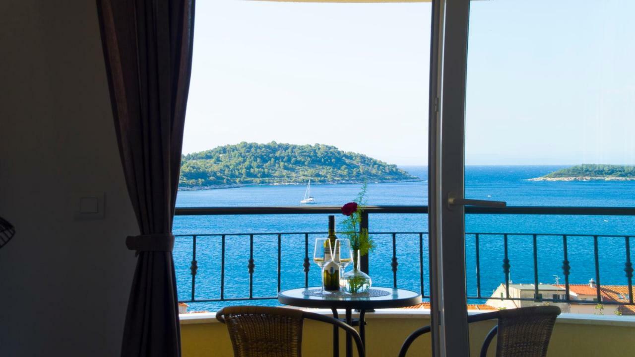 A Lovely And Cozy Room With A Breathtaking View Вис Экстерьер фото